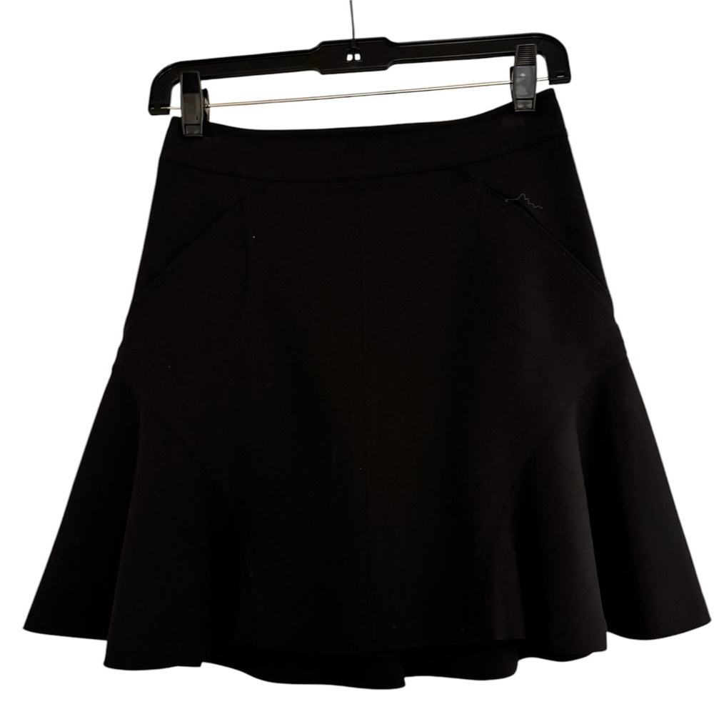 Diane von Furstenberg black A-line mini skirt. Size 0